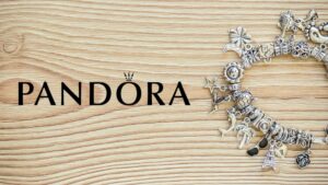 Pandora Club vendita promozionale scontino fino al 40% su ciondoli collare orecchini