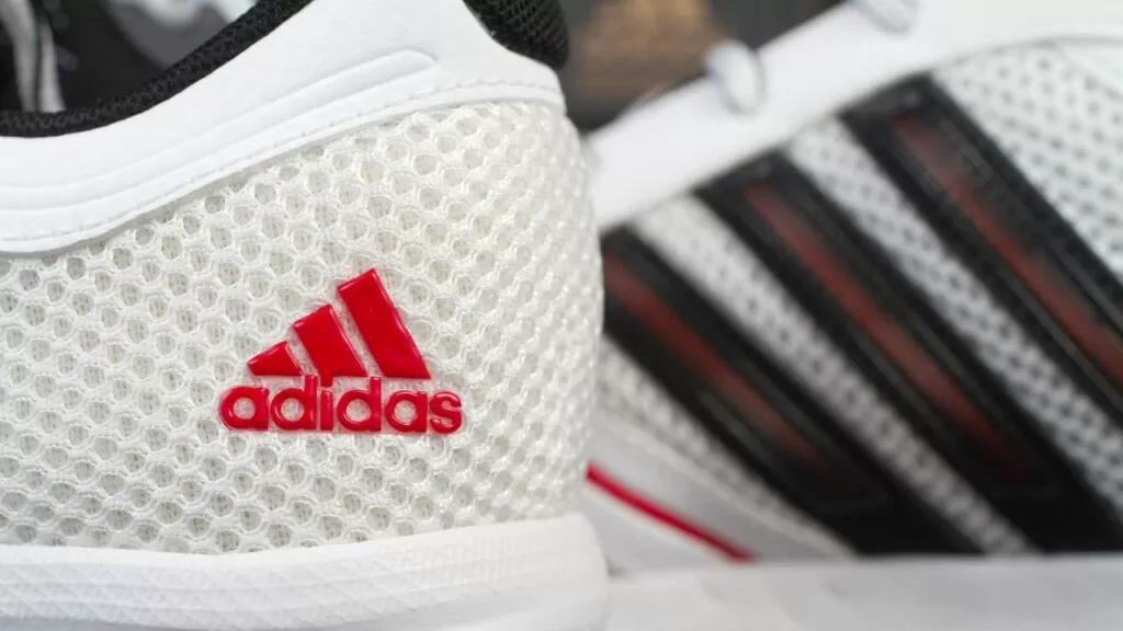 Abbigliamento Adidas Scontato
