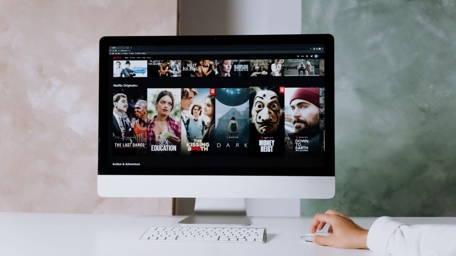 Netflix: arriva il piano Base con pubblicità, come funziona e quanto ...