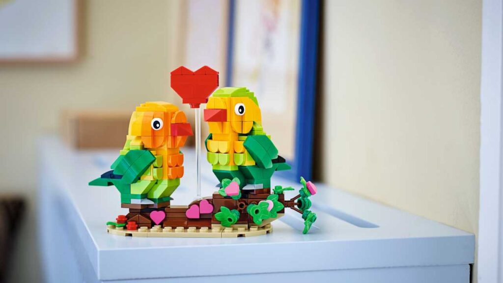 Le idee regalo LEGO per San Valentino: anche l'amore si esprime in  mattoncini - GizDeals